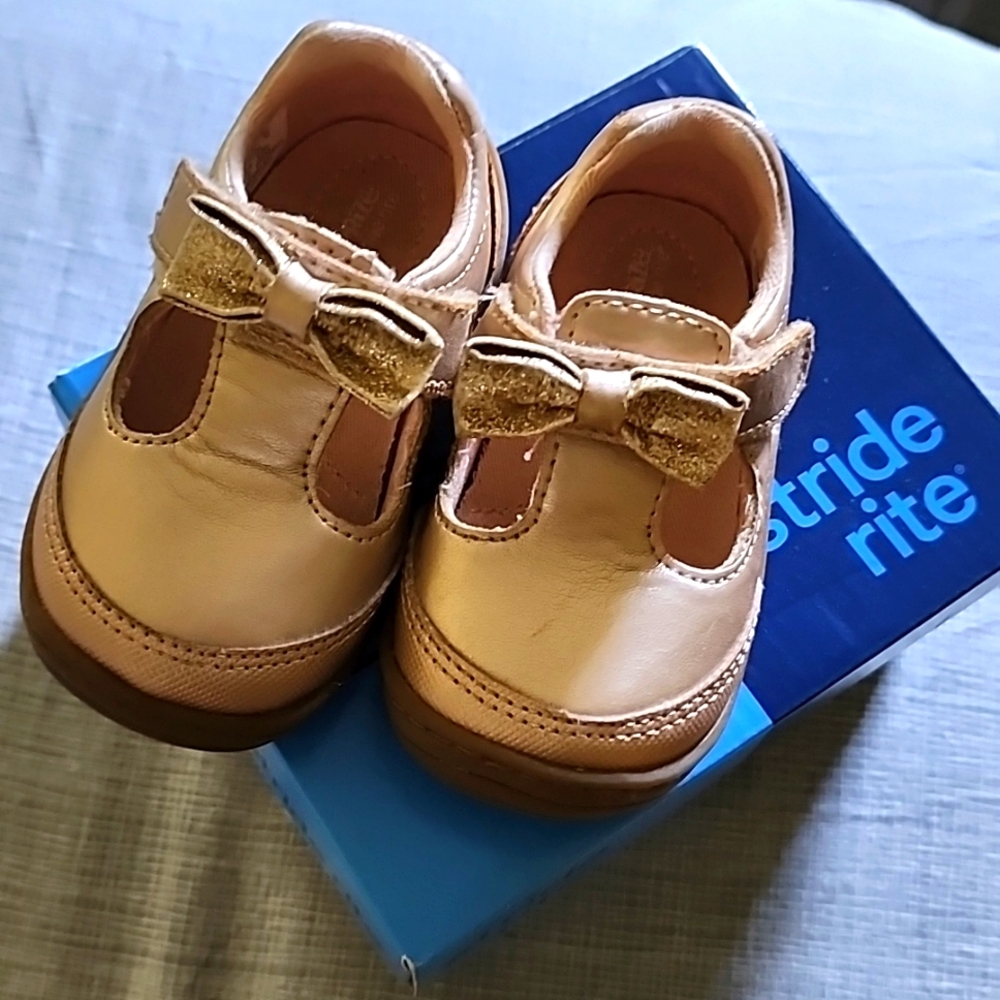 Stride rite toddler shoes